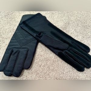 Women’s gloves NWT